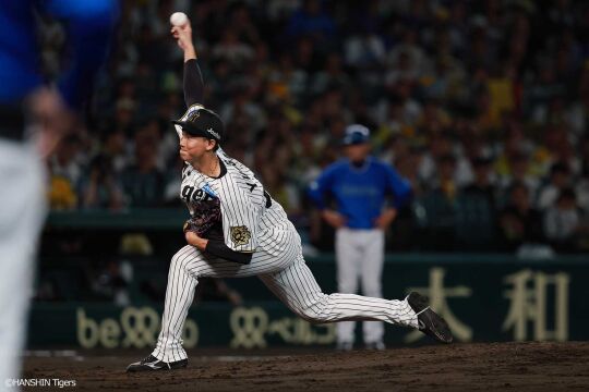 10月16日(木) 対DeNA戦
７回表、３番手・湯浅は三者凡退の好投を見せる
